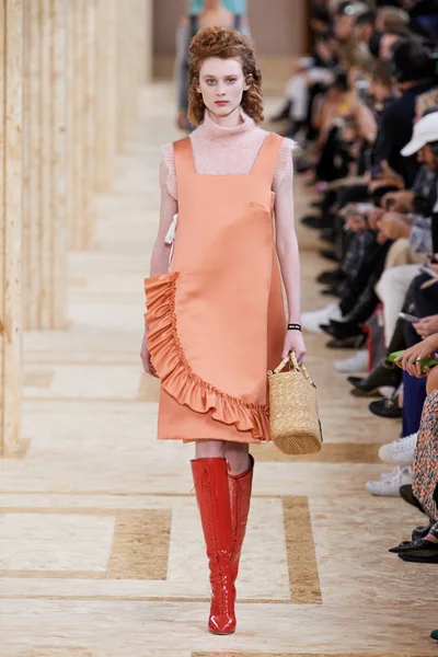 Look 35